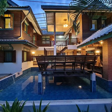 Apartamento Tepbunthomhouse Ayutthaya Exterior foto