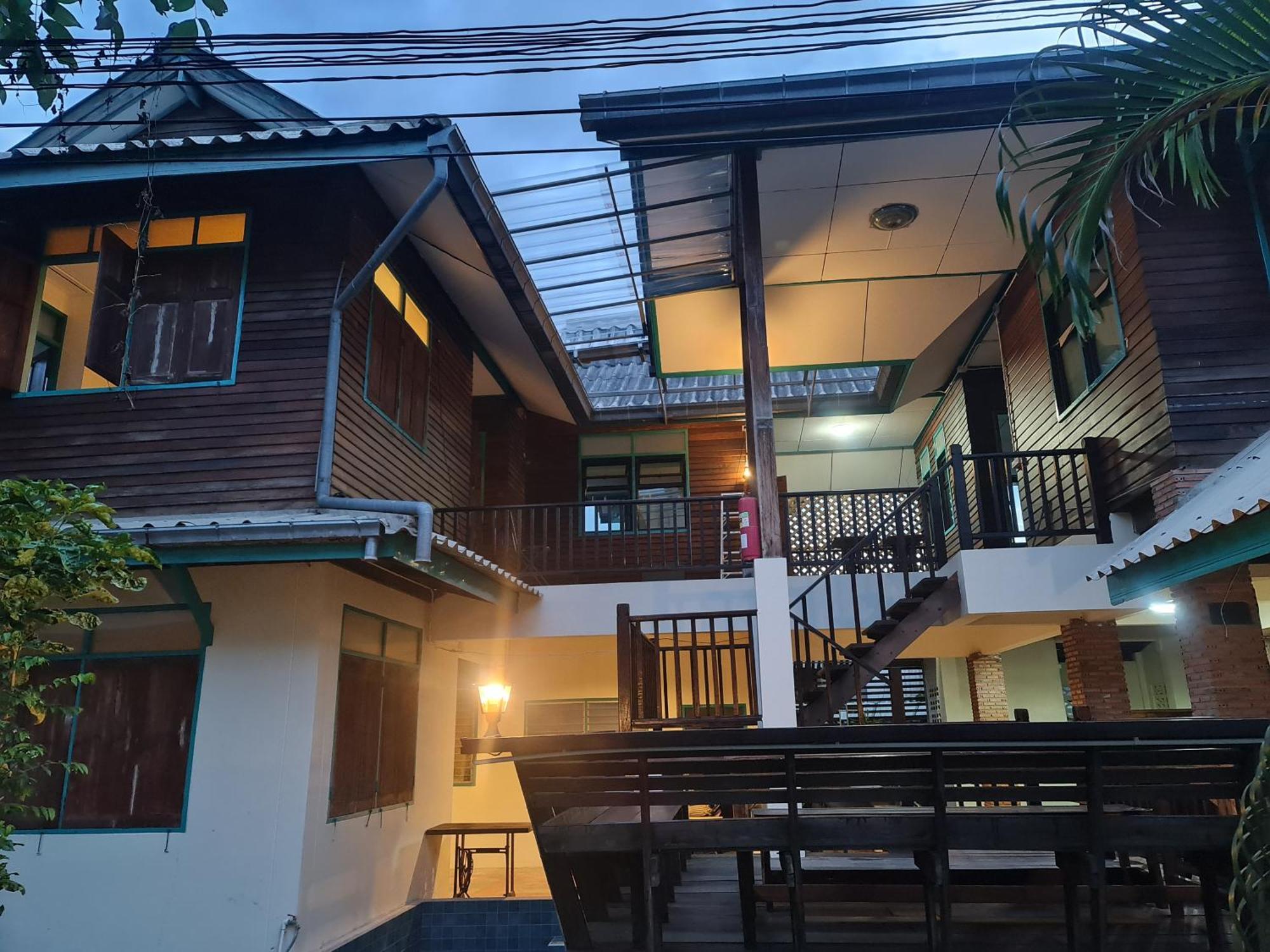 Apartamento Tepbunthomhouse Ayutthaya Exterior foto