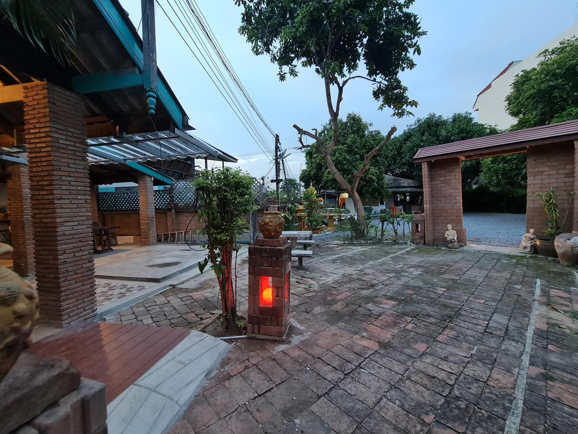 Apartamento Tepbunthomhouse Ayutthaya Exterior foto