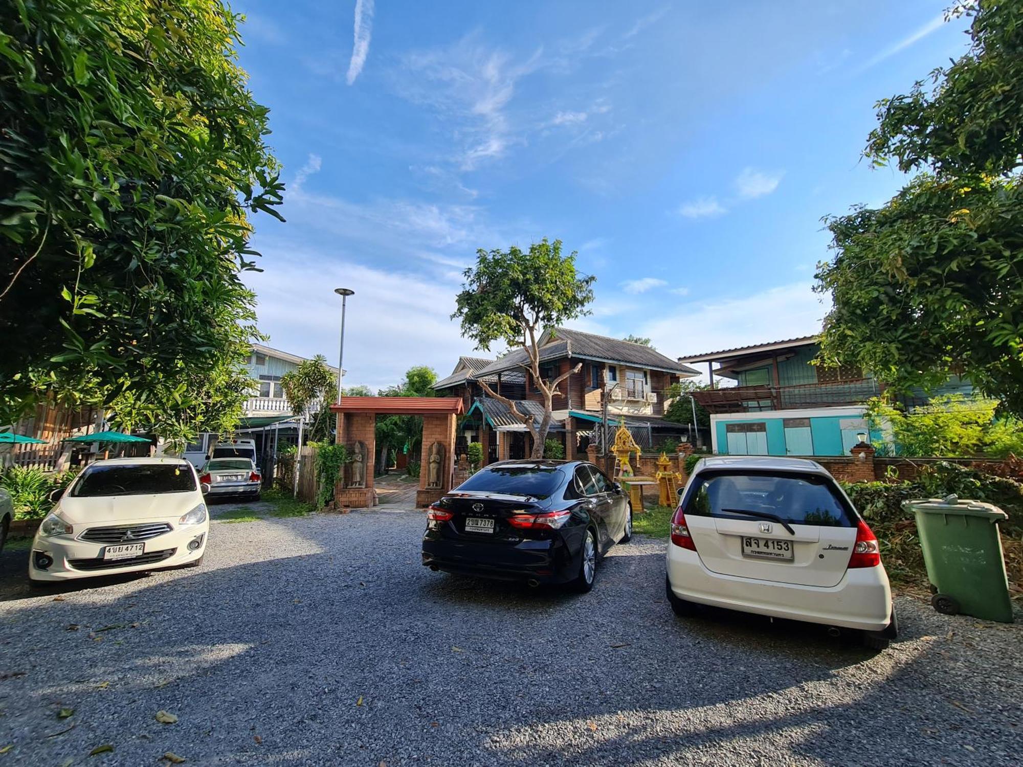 Apartamento Tepbunthomhouse Ayutthaya Exterior foto